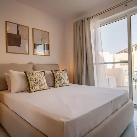 Luxury Living In A In St Julian's Apartment *