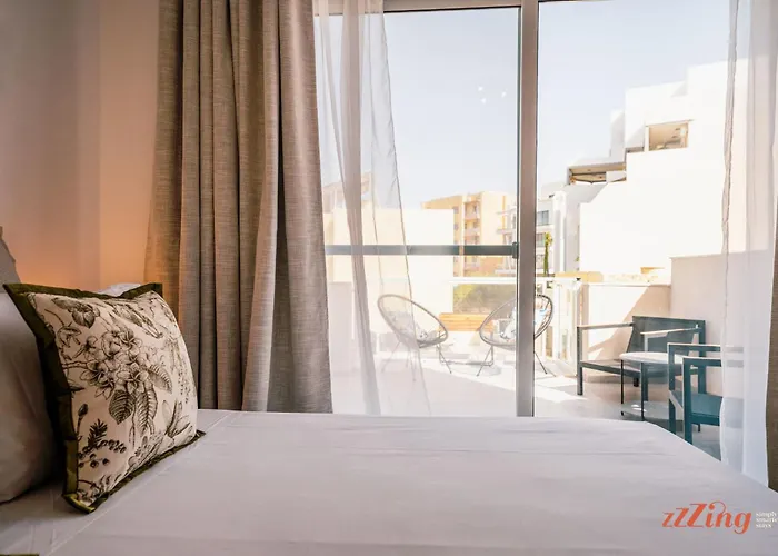 Luxury Living In A * Ta' Cikkun